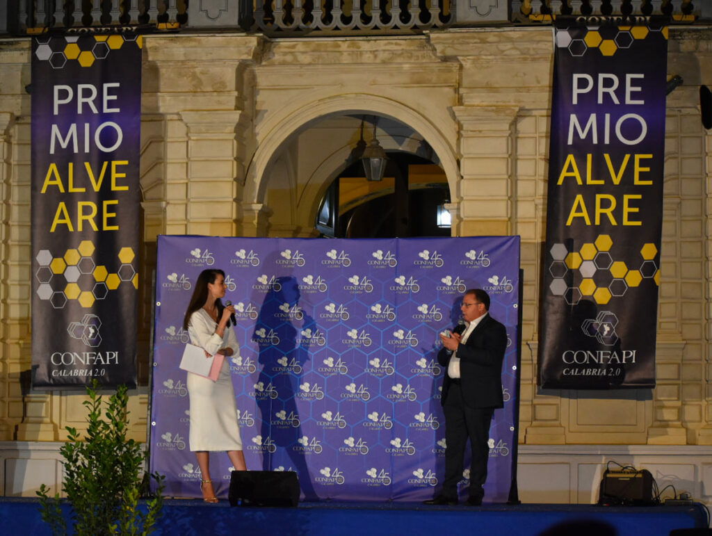 Michele Covello premio Alveare 2022 Confapi