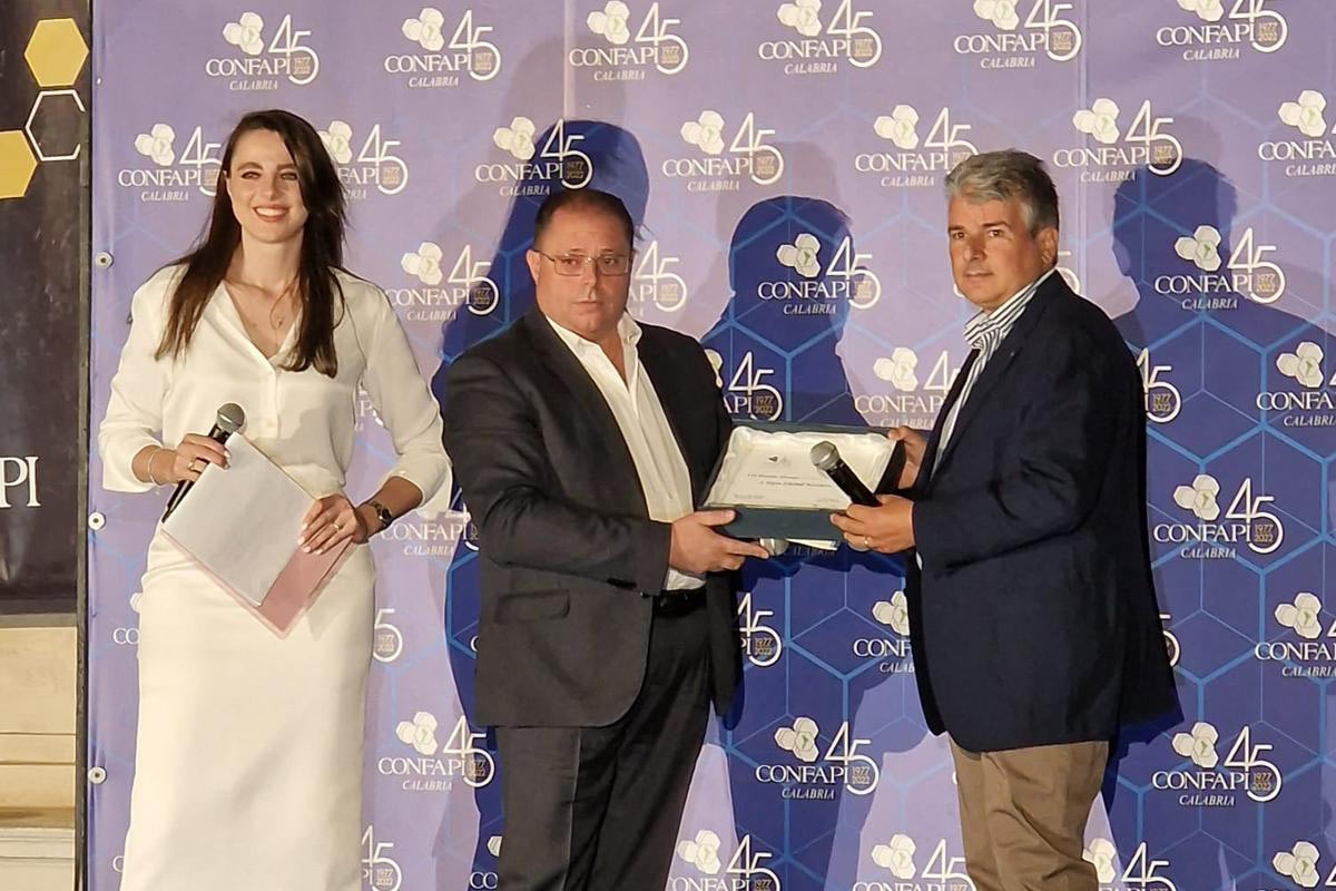 Premio Alveare 2022 Confapi a Egea Global Services